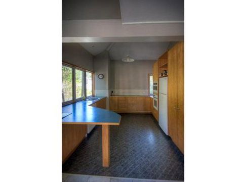 6 Satinwood Drive Rainbow Shores Stylish Beach House Free WiFi - Geraldton Accommodation 5