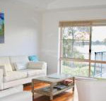 Riverside Views Hawks Nest - Geraldton Accommodation