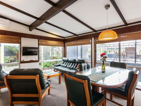 OCEAN SOUNDS Anglesea - Geraldton Accommodation 4