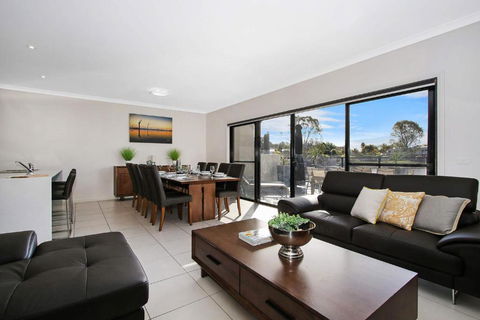 Cypress Townhouse 21 Mulwala - Geraldton Accommodation 2