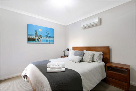 Cypress Townhouse 21 Mulwala - Geraldton Accommodation 1