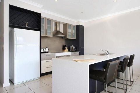 Cypress Townhouse 21 Mulwala - Geraldton Accommodation 4