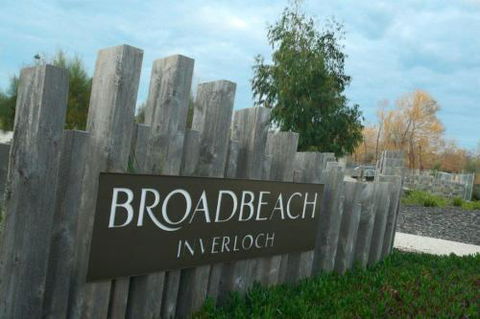 ONE LEVEL At BROADBEACH RESORT - Geraldton Accommodation 0