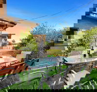 The Gazebo Place - Spacious 4 Bedroom near Murray River - Geraldton Accommodation