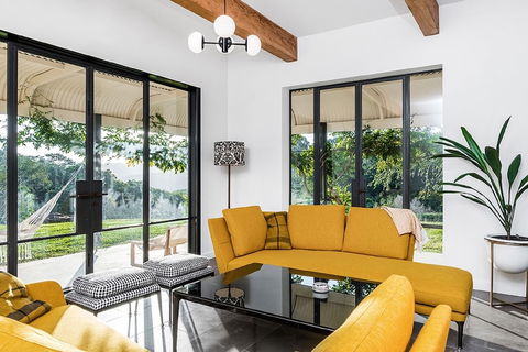 Your Luxury Escape - Fairway - Geraldton Accommodation 4