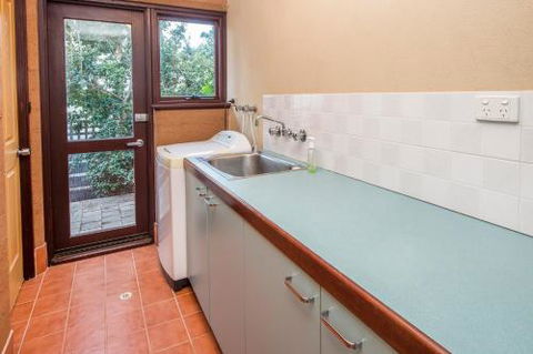 Ultramarine - Geraldton Accommodation 4