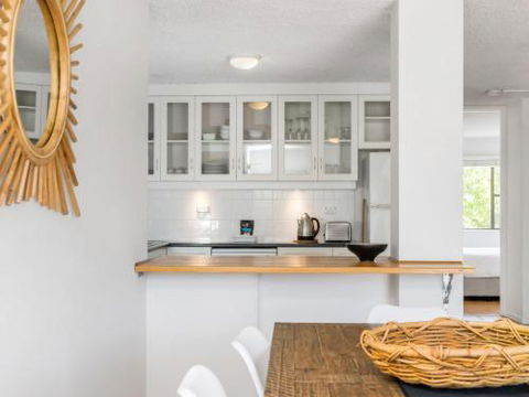EAST COAST ESCAPES Byron Beachfront - Geraldton Accommodation 1