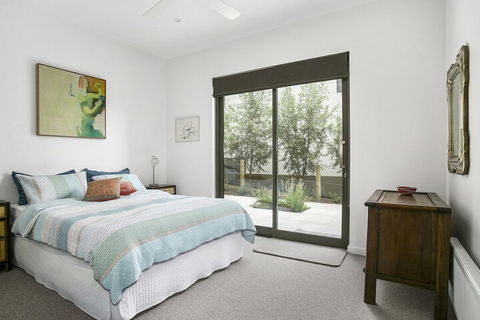 Lansdowne Villa - Geraldton Accommodation 2