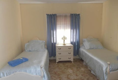 Lilly May Cottage - Geraldton Accommodation 4