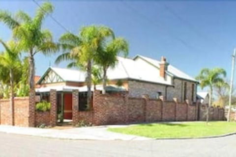 Above Bored Bed & Breakfast - Geraldton Accommodation 1