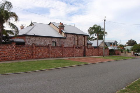 Above Bored Bed & Breakfast - Geraldton Accommodation 3