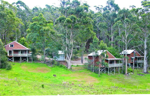 Karma Chalets - Geraldton Accommodation 0