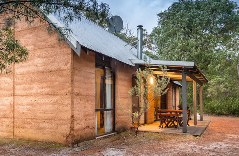 Bussells Bushland Cottages - Geraldton Accommodation 2