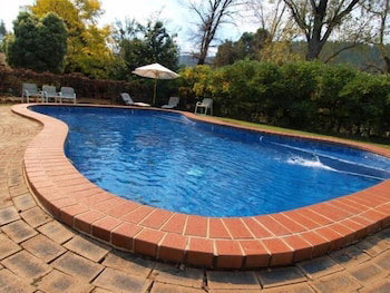 Bright Highland Valley Cottages - Geraldton Accommodation 2