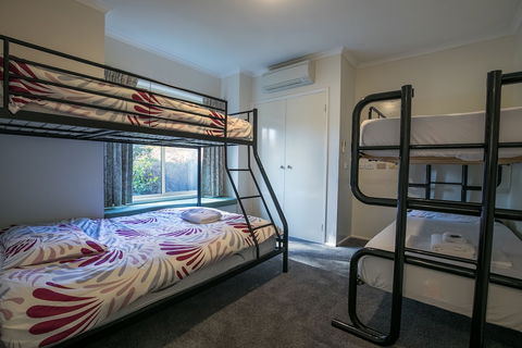 The Birch House - Silver Birches - Geraldton Accommodation 5