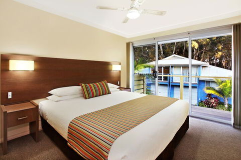 Flynns On Surf Beach Villas - Geraldton Accommodation 6