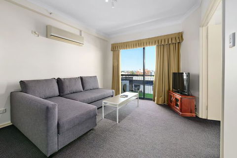 Perth City Lux Apartments - Geraldton Accommodation 4