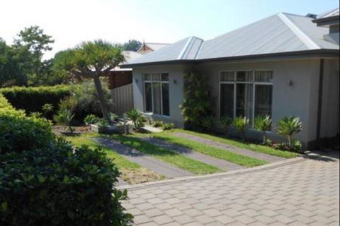 Como Waters Bed & Breakfast - Geraldton Accommodation 7