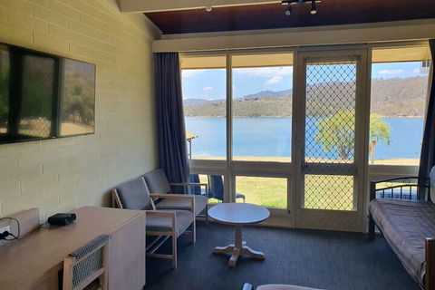 Lake Jindabyne Hotel - Geraldton Accommodation 7