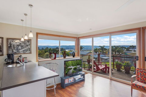 Monaro Cottage - Geraldton Accommodation 5