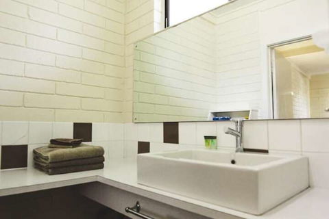 Central Highlands Motor Inn - Geraldton Accommodation 7