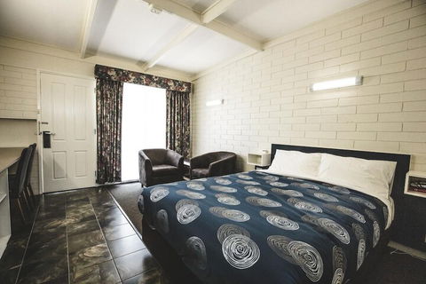 Central Highlands Motor Inn - Geraldton Accommodation 3