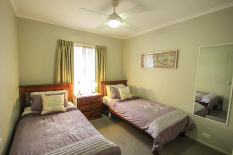 Silver Birches Holiday Unit 6 - Geraldton Accommodation 1