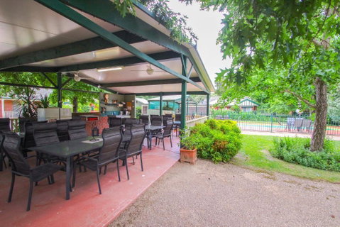 Silver Birches Holiday Unit 6 - Geraldton Accommodation 3