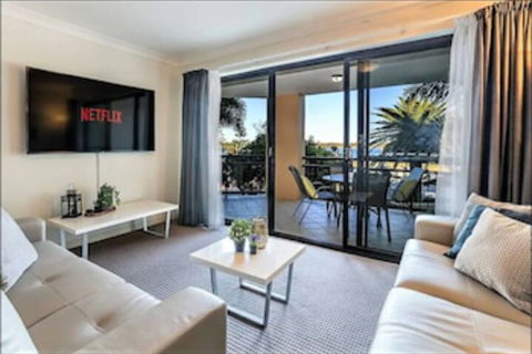 Gold Coast Apartment At Sandcastles On Broadwater - Geraldton Accommodation 0