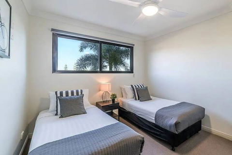 Gold Coast Apartment At Sandcastles On Broadwater - Geraldton Accommodation 5