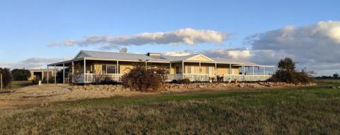 A Better Life Animal Sanctuary FarmStay Private Two Bedrooms Lounge Room & Bathroom & Toilet Shared Kitchen - Geraldton Accommodation 3