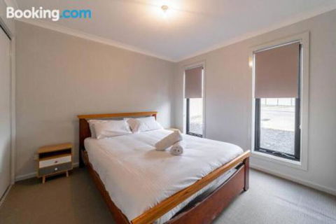 Averys Retreat - Geraldton Accommodation 0