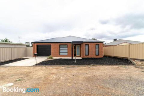 Averys Retreat - Geraldton Accommodation 2