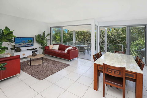 Northshor-Ultimate Beach House - Geraldton Accommodation 2