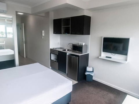 Airtrip Apartments On River Street - Geraldton Accommodation 2