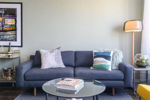 LUCY Stylish City Vibe & Views - Geraldton Accommodation 3