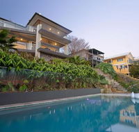 Absolute Waterfront Lakehouse Fishing Point Waterfront Pool Jetty - Geraldton Accommodation