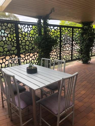 Granite Belt Cabins - Geraldton Accommodation 1