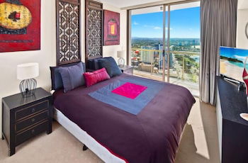 Luxury 3BR Apt With Incredible Views - Geraldton Accommodation 2