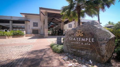 Sea Temple Port Douglas Swim Out Two Bathrooms Direct Pool Access - Geraldton Accommodation 2