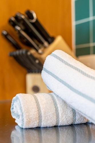 Maroochy River Inlet Views At Sebel Twin Waters Free Wifi & Parking 2 Cars - Geraldton Accommodation 1