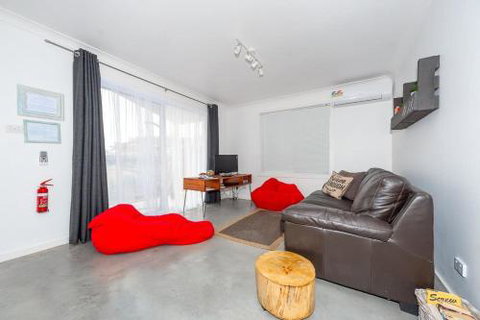 Salty Kisses Holiday House - Geraldton Accommodation 5