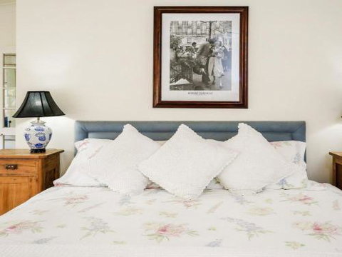 LAVENDER COTTAGE Alpine Southern Highlands 4pm Check Out Sundays - Geraldton Accommodation 3