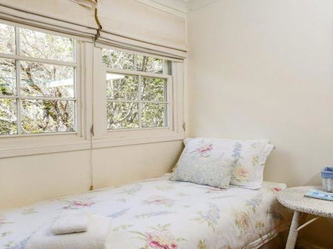 LAVENDER COTTAGE Alpine Southern Highlands 4pm Check Out Sundays - Geraldton Accommodation 2