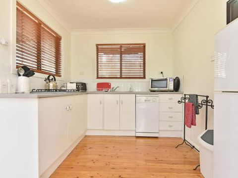 Olive Grove Villa 3 Suite With Large Bath - Geraldton Accommodation 5