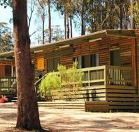 Lakes Entrance Log Cabins - Geraldton Accommodation