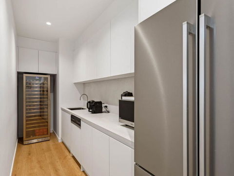 Fairway Views - Geraldton Accommodation 3