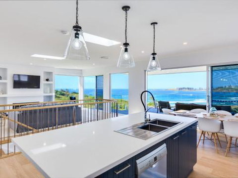 SEASCAPE Bombo 4pm Check Out Sundays - Geraldton Accommodation 5