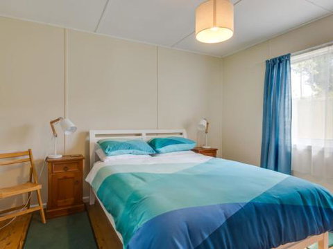 WIRANI On The WATER Sanctuary Point 4pm Check Out Sundays - Geraldton Accommodation 4