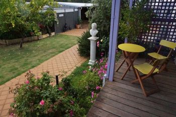 Spooky Hall Motel - Geraldton Accommodation 4